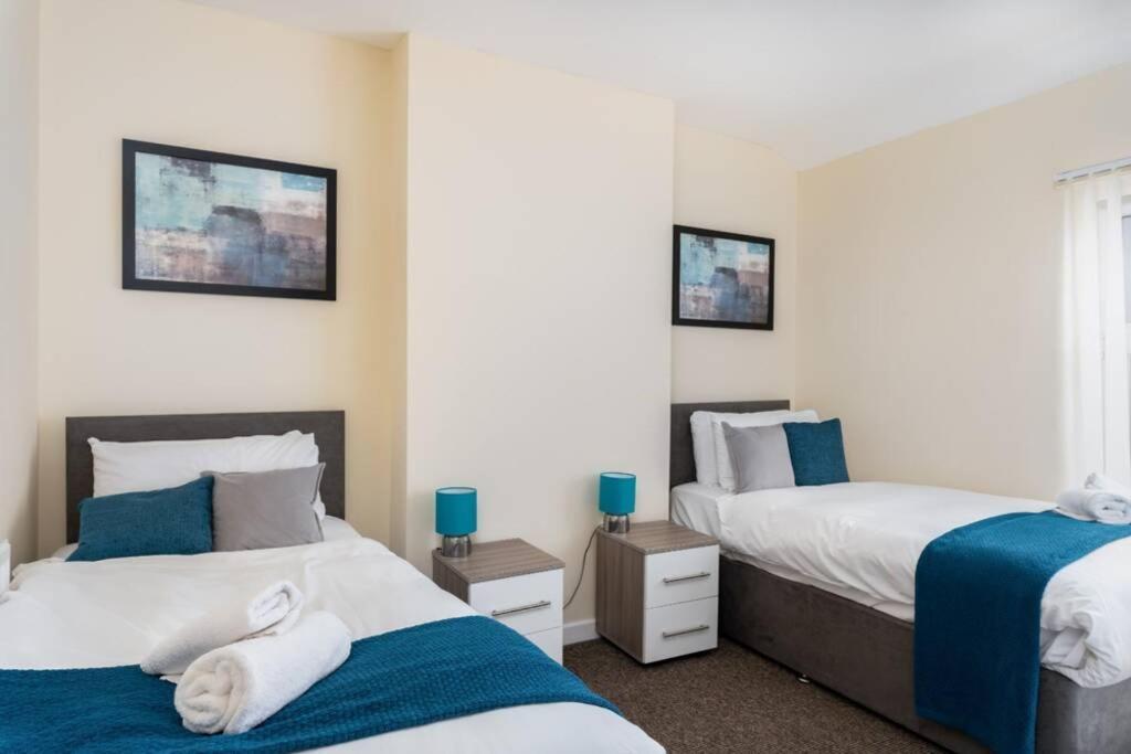Sleeps 5, Smart Tv'S In Bedrooms Swansea Eksteriør billede
